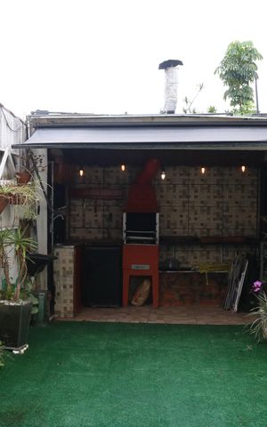 Casa à venda com 143m², 5 quartos e 2 vagasQuintal