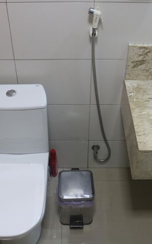 Casa à venda com 143m², 5 quartos e 2 vagasBanheiro social