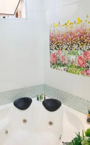 Casa à venda com 360m², 3 quartos e 6 vagas Casa à venda com 360m², 3 quartos e 6 vagasBanheiro da Suíte