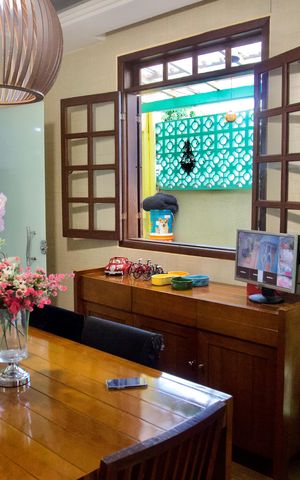 Casa à venda com 360m², 3 quartos e 6 vagas Casa à venda com 360m², 3 quartos e 6 vagasSala