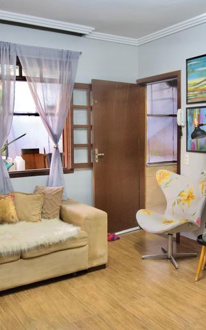 Casa à venda com 360m², 3 quartos e 6 vagas Casa à venda com 360m², 3 quartos e 6 vagasQuarto 2