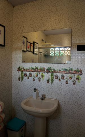 Casa à venda com 360m², 3 quartos e 6 vagas Casa à venda com 360m², 3 quartos e 6 vagasÁrea Externa - Banheiro