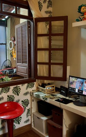Casa à venda com 360m², 3 quartos e 6 vagas Casa à venda com 360m², 3 quartos e 6 vagasEscritório