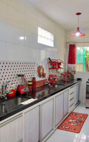 Casa à venda com 360m², 3 quartos e 6 vagas Casa à venda com 360m², 3 quartos e 6 vagasCozinha