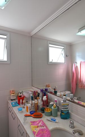 Apartamento à venda com 82m², 3 quartos e 2 vagasBanheiro da Suíte