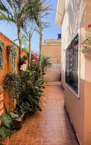 Casa à venda com 240m², 4 quartos e 3 vagas Casa à venda com 240m², 4 quartos e 3 vagasQuintal