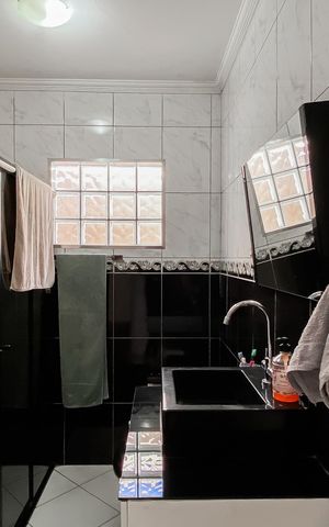 Casa à venda com 240m², 4 quartos e 3 vagas Casa à venda com 240m², 4 quartos e 3 vagasBanheiro da Suíte