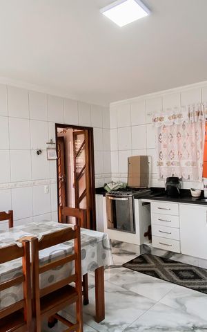 Casa à venda com 240m², 4 quartos e 3 vagas Casa à venda com 240m², 4 quartos e 3 vagasCozinha