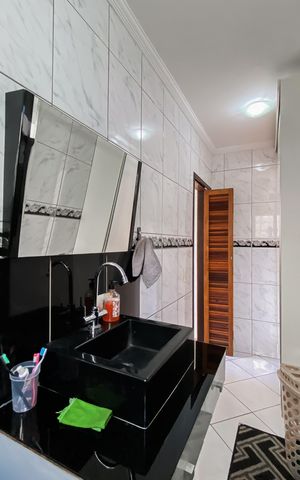 Casa à venda com 240m², 4 quartos e 3 vagas Casa à venda com 240m², 4 quartos e 3 vagasBanheiro da Suíte