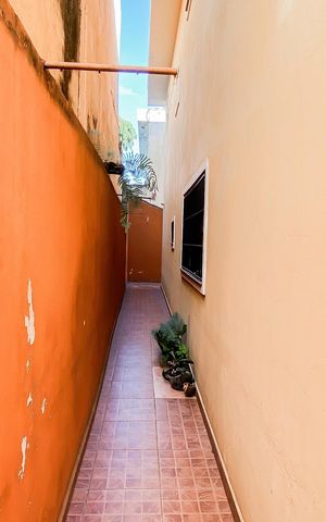 Casa à venda com 240m², 4 quartos e 3 vagas Casa à venda com 240m², 4 quartos e 3 vagasQuintal