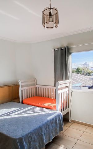 Casa à venda com 240m², 4 quartos e 3 vagas Casa à venda com 240m², 4 quartos e 3 vagasSuite