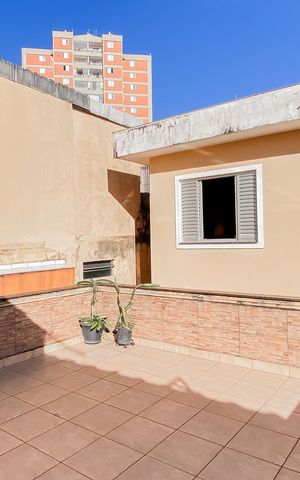 Casa à venda com 240m², 4 quartos e 3 vagas Casa à venda com 240m², 4 quartos e 3 vagasLaje