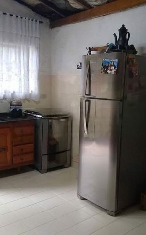 Casa à venda com 87m², 1 quarto e 6 vagas