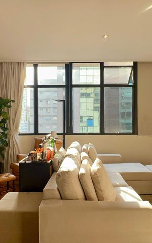 Apartamento à venda com 165m², 3 quartos e 1 vaga Apartamento à venda com 165m², 3 quartos e 1 vagaSala