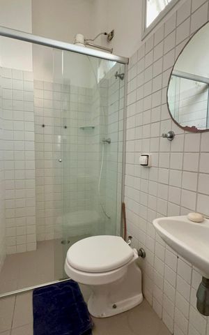 Apartamento à venda com 165m², 3 quartos e 1 vaga Apartamento à venda com 165m², 3 quartos e 1 vagaBanheiro de serviço