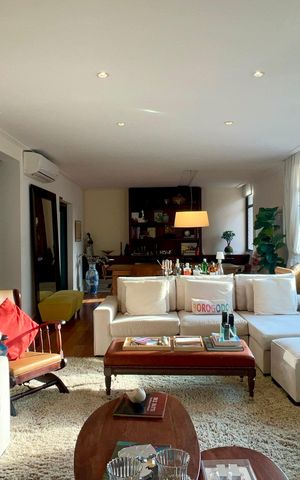 Apartamento à venda com 165m², 3 quartos e 1 vaga Apartamento à venda com 165m², 3 quartos e 1 vagaSala de TV