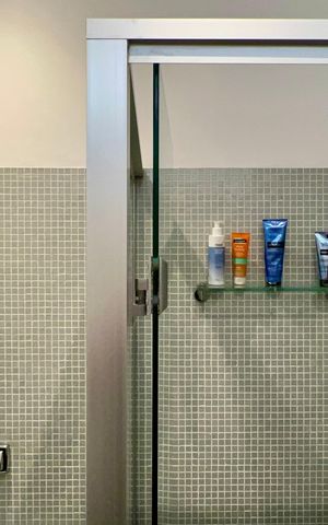 Apartamento à venda com 165m², 3 quartos e 1 vaga Apartamento à venda com 165m², 3 quartos e 1 vagaBanheiro da Suíte 1