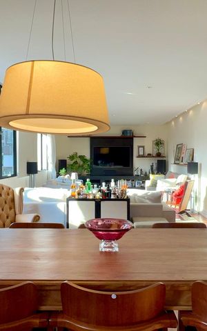 Apartamento à venda com 165m², 3 quartos e 1 vaga Apartamento à venda com 165m², 3 quartos e 1 vagaSala de Jantar
