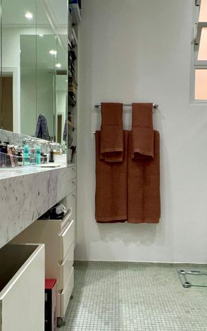 Apartamento à venda com 165m², 3 quartos e 1 vaga Apartamento à venda com 165m², 3 quartos e 1 vagaBanheiro da Suíte 3