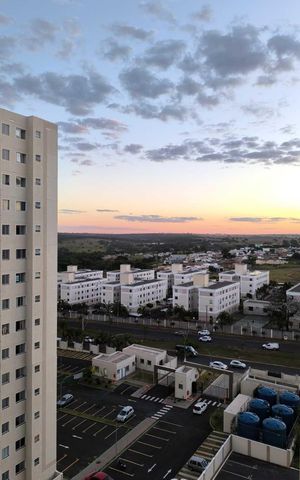 Apartamento para alugar com 42m², 2 quartos e 1 vaga Apartamento para alugar com 42m², 2 quartos e 1 vagaFachada