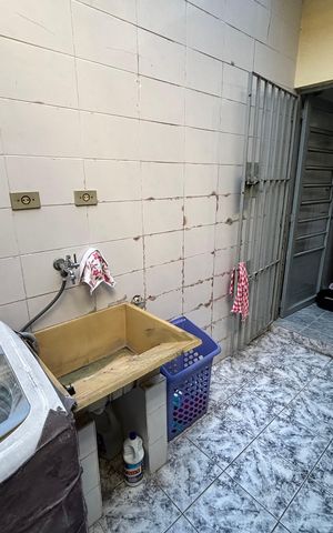 Casa à venda com 175m², 2 quartos e 2 vagas Casa à venda com 175m², 2 quartos e 2 vagasÁrea de Serviço