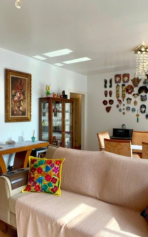 Apartamento à venda com 150m², 2 quartos e 1 vaga Apartamento à venda com 150m², 2 quartos e 1 vagaSala