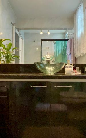 Apartamento à venda com 150m², 2 quartos e 1 vaga Apartamento à venda com 150m², 2 quartos e 1 vagaBanheiro da Suíte