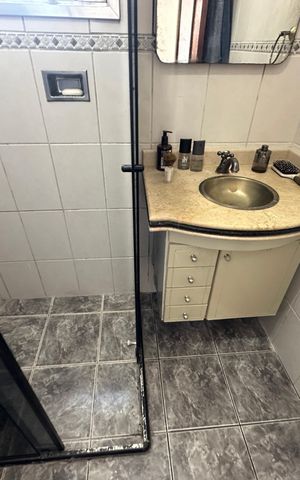 Apartamento à venda com 67m², 2 quartos e 1 vaga Apartamento à venda com 67m², 2 quartos e 1 vagaBanheiro