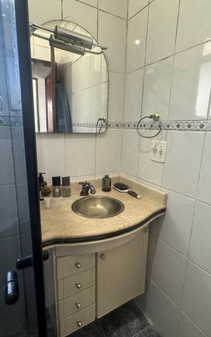 Apartamento à venda com 67m², 2 quartos e 1 vaga Apartamento à venda com 67m², 2 quartos e 1 vagaBanheiro