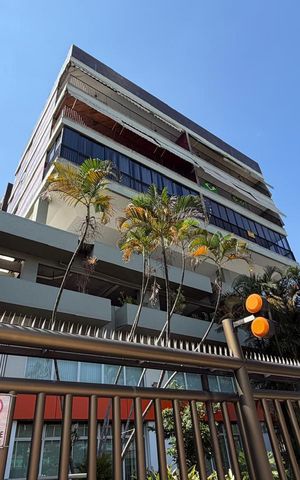 Apartamento à venda com 75m², 1 quarto e 2 vagas Apartamento à venda com 75m², 1 quarto e 2 vagasFachada