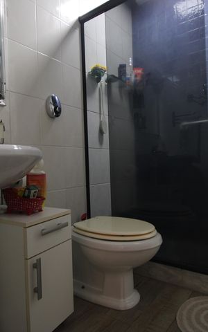 Apartamento à venda com 75m², 1 quarto e 2 vagasBanheiro