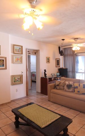 Apartamento à venda com 75m², 1 quarto e 2 vagasSala