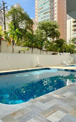 Apartamento à venda com 102m², 3 quartos e 1 vaga Apartamento à venda com 102m², 3 quartos e 1 vagaPiscina
