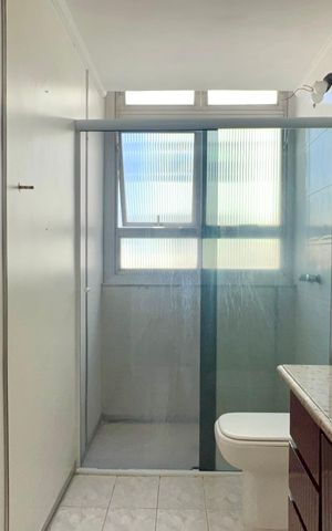 Apartamento à venda com 102m², 3 quartos e 1 vaga Apartamento à venda com 102m², 3 quartos e 1 vagaBanheiro da Suíte