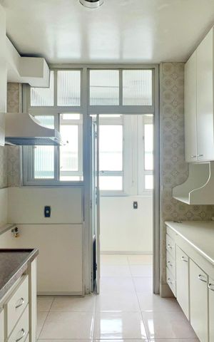 Apartamento à venda com 102m², 3 quartos e 1 vaga Apartamento à venda com 102m², 3 quartos e 1 vagaCozinha
