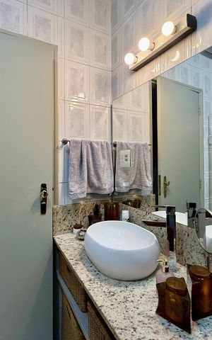 Casa à venda com 80m², 2 quartos e 1 vagaBanheiro 