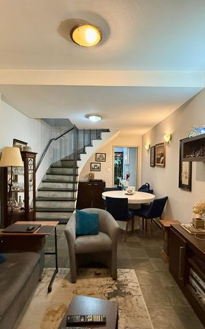 Casa à venda com 80m², 2 quartos e 1 vagaSala