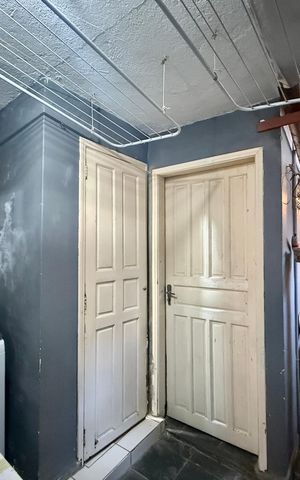 Casa à venda com 80m², 2 quartos e 1 vagaÁrea de Serviço
