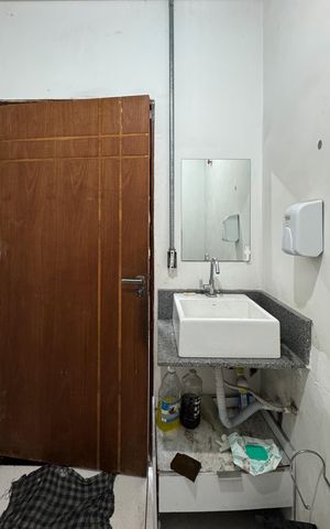 Casa à venda com 278m², 2 quartos e 5 vagas Casa à venda com 278m², 2 quartos e 5 vagasLavabo