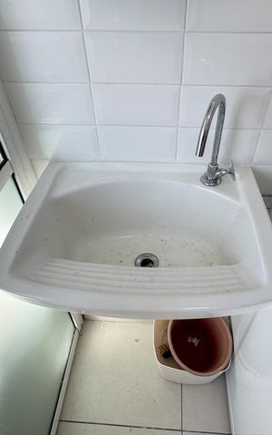 Casa à venda com 278m², 2 quartos e 5 vagas Casa à venda com 278m², 2 quartos e 5 vagasÁrea de Serviço