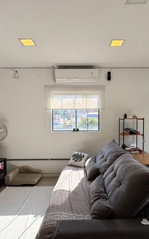 Casa à venda com 278m², 2 quartos e 5 vagas Casa à venda com 278m², 2 quartos e 5 vagasSala