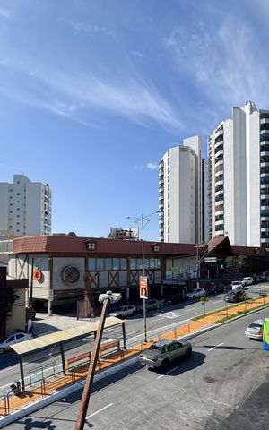 Casa à venda com 278m², 2 quartos e 5 vagas Casa à venda com 278m², 2 quartos e 5 vagasVista - Sacada