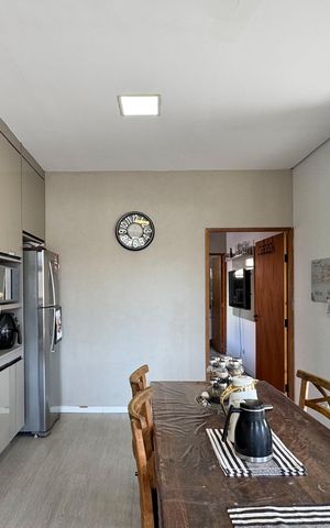 Casa à venda com 278m², 2 quartos e 5 vagas Casa à venda com 278m², 2 quartos e 5 vagasCozinha