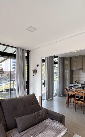 Casa à venda com 278m², 2 quartos e 5 vagas Casa à venda com 278m², 2 quartos e 5 vagasSala