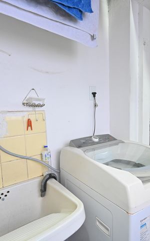 Casa à venda com 70m², 3 quartos e 1 vagaLavanderia