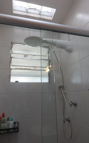 Casa à venda com 275m², 3 quartos e 2 vagasBanheiro da Suíte 2