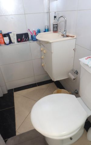 Casa à venda com 275m², 3 quartos e 2 vagasBanheiro da Suíte 1