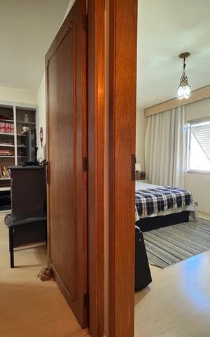 Apartamento à venda com 121m², 4 quartos e 3 vagas