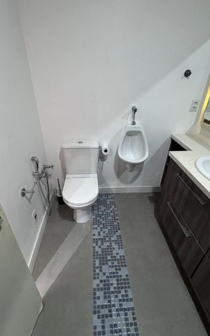 Apartamento para alugar com 154m², 4 quartos e 1 vaga Apartamento para alugar com 154m², 4 quartos e 1 vagaBanheiro da Suíte 2