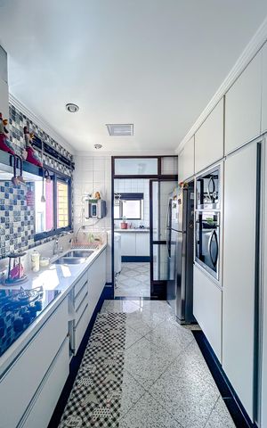 Apartamento à venda com 125m², 4 quartos e 3 vagasCozinha